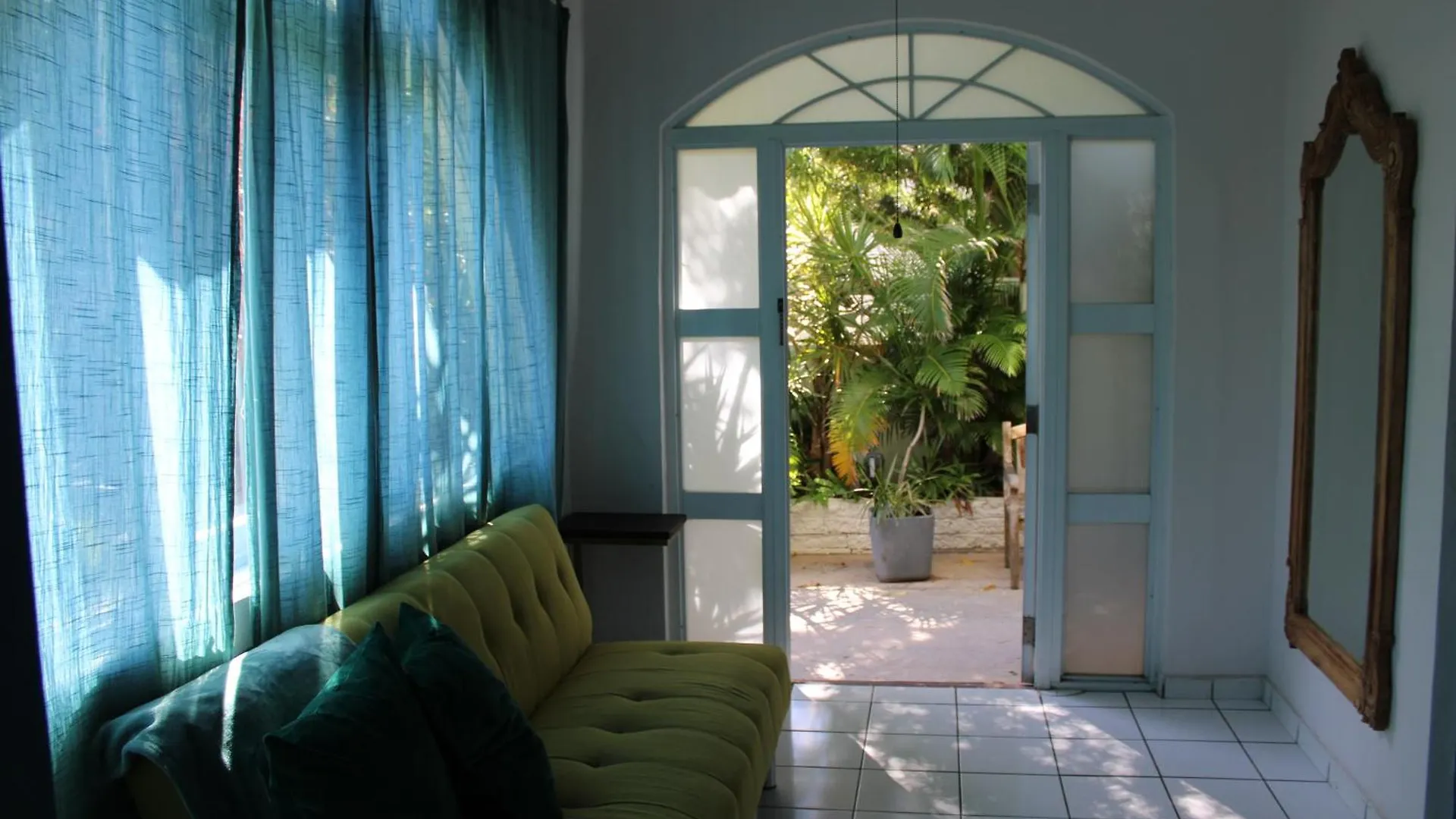 Numero Uno Beach Apartments San Juan Apartahotel