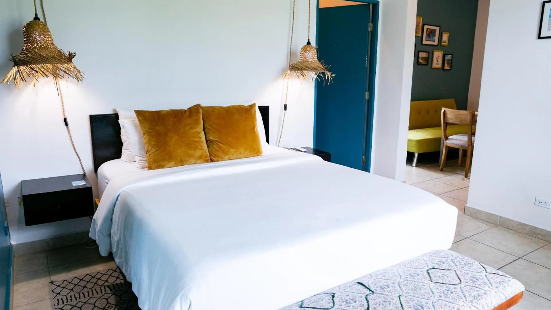Apartahotel Numero Uno Beach Apartments San Juan