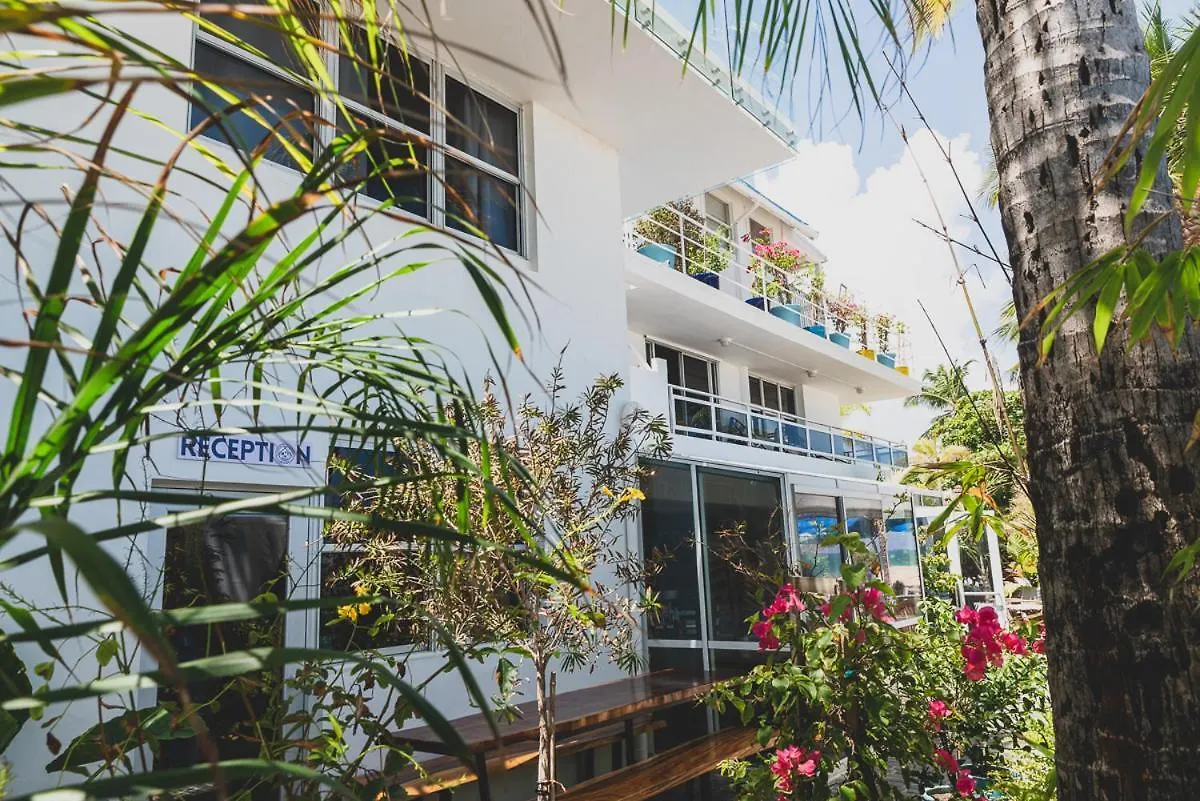 Apartahotel Numero Uno Beach Apartments San Juan